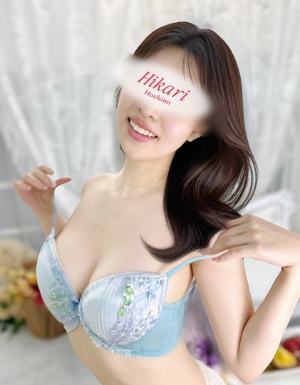 新宿の人妻デリヘルなら【麗しい人妻 新宿本店】若妻熟女風俗店 ほしのひかりの画像